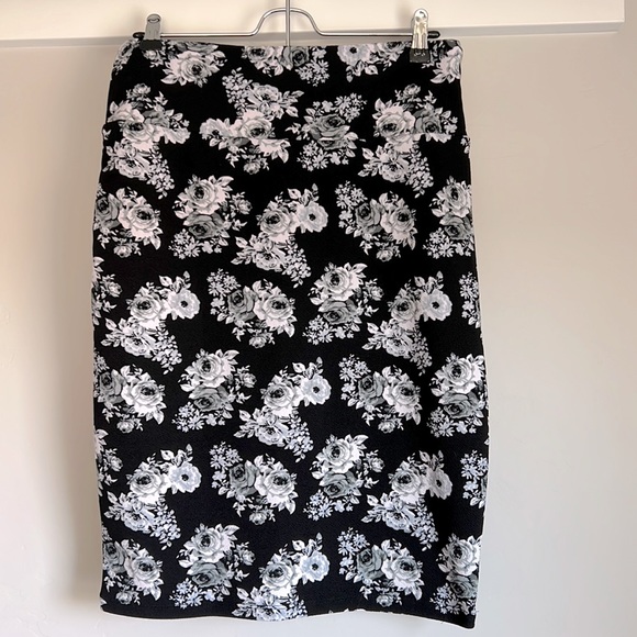 LuLaRoe Cassie Skirt Pencil Skirt Stretchy Floral Roses Stripe Plus